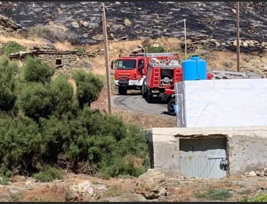 Οριοθετήθηκε η φωτιά στην Άνδρο	