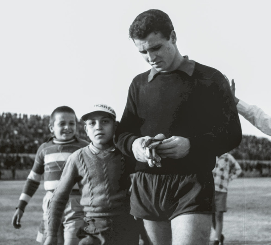 Σάββας Θεοδωρίδης: Από το Κολωνάκι, θρύλος στο λιμάνι