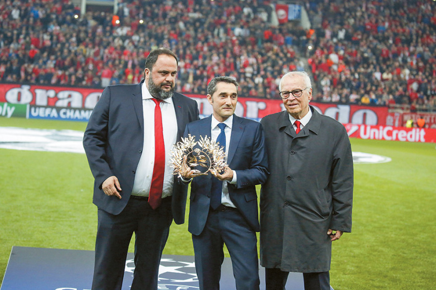 Σάββας Θεοδωρίδης: Από το Κολωνάκι, θρύλος στο λιμάνι