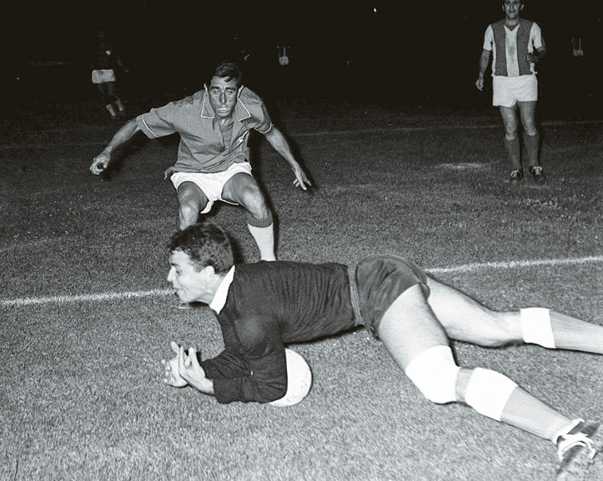 Σάββας Θεοδωρίδης: Από το Κολωνάκι, θρύλος στο λιμάνι