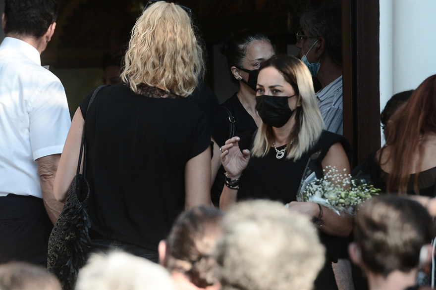 Γιάννης Πουλόπουλος: «Έκλαψε ο ουρανός» στο στερνό αντίο 