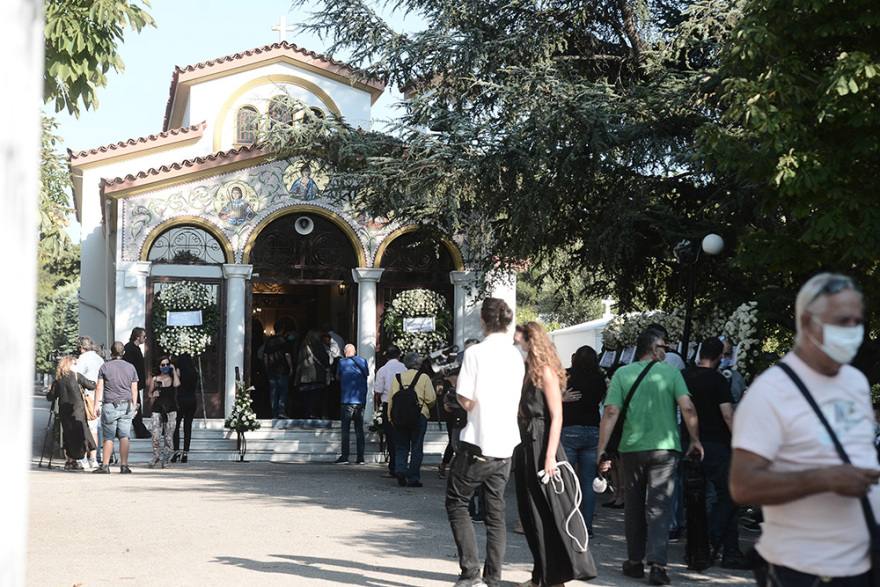 Γιάννης Πουλόπουλος: «Έκλαψε ο ουρανός» στο στερνό αντίο 