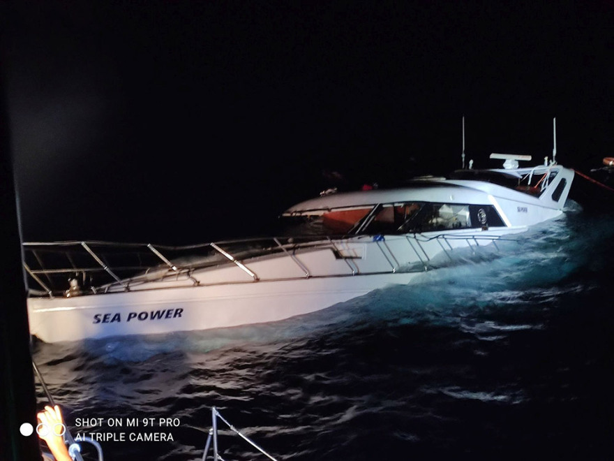 Πρόκληση στη Χάλκη: Το χρονικό του διπλού επεισοδίου - Συνελήφθησαν τρεις διακινητές