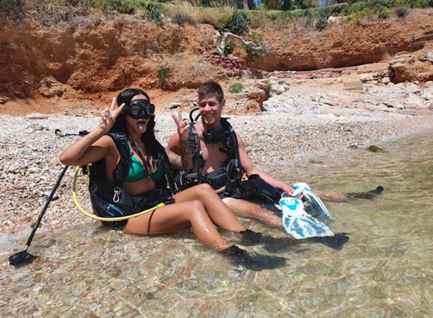 Βαθιά ανάσα: Η πρώτη ελληνική υποβρύχια ταινία πορνό είναι εδώ!