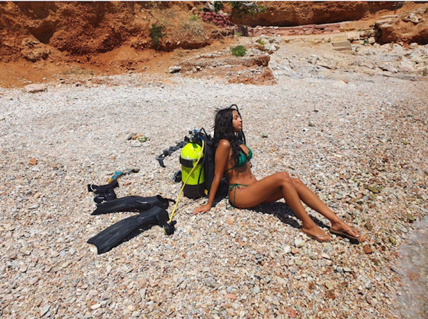 Βαθιά ανάσα: Η πρώτη ελληνική υποβρύχια ταινία πορνό είναι εδώ!