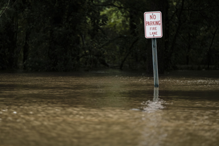 ΗΠΑ: Νεκρούς και καταστροφές αφήνει ο κυκλώνας «Λόρα»  - Εικόνες θεομηνίας στη Λουιζιάνα