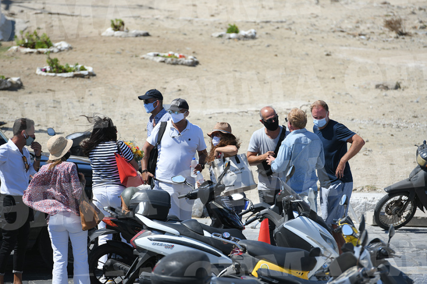 Η Σάλμα Χάγιεκ στη Μύκονο