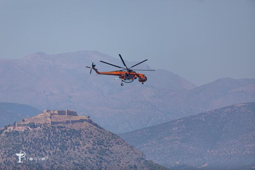 Μυκήνες: Μάχη με τη φωτιά ακόμα και μέσα στον αρχαιολογικό χώρο - Ποια τμήματα έχουν πληγεί