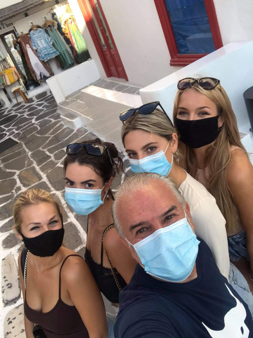 Μις Παγκόσμιος Τουρισμός: Οι καλλονές του διαγωνισμού έκαναν... πασαρέλα στη Μύκονο - Δείτε φωτογραφίες