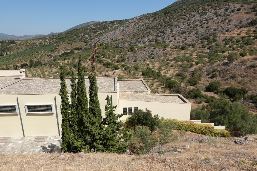 Αυτοψία Μενδώνη στις Μυκήνες και νέες φωτογραφίες του αρχαιολογικού χώρου μετά την πυρκαγιά