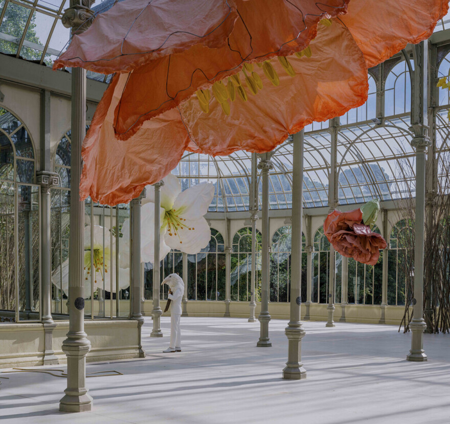 Το Palacio de Cristal στη Μαδρίτη γέμισε με τεράστια λουλούδια - Δείτε φωτογραφίες