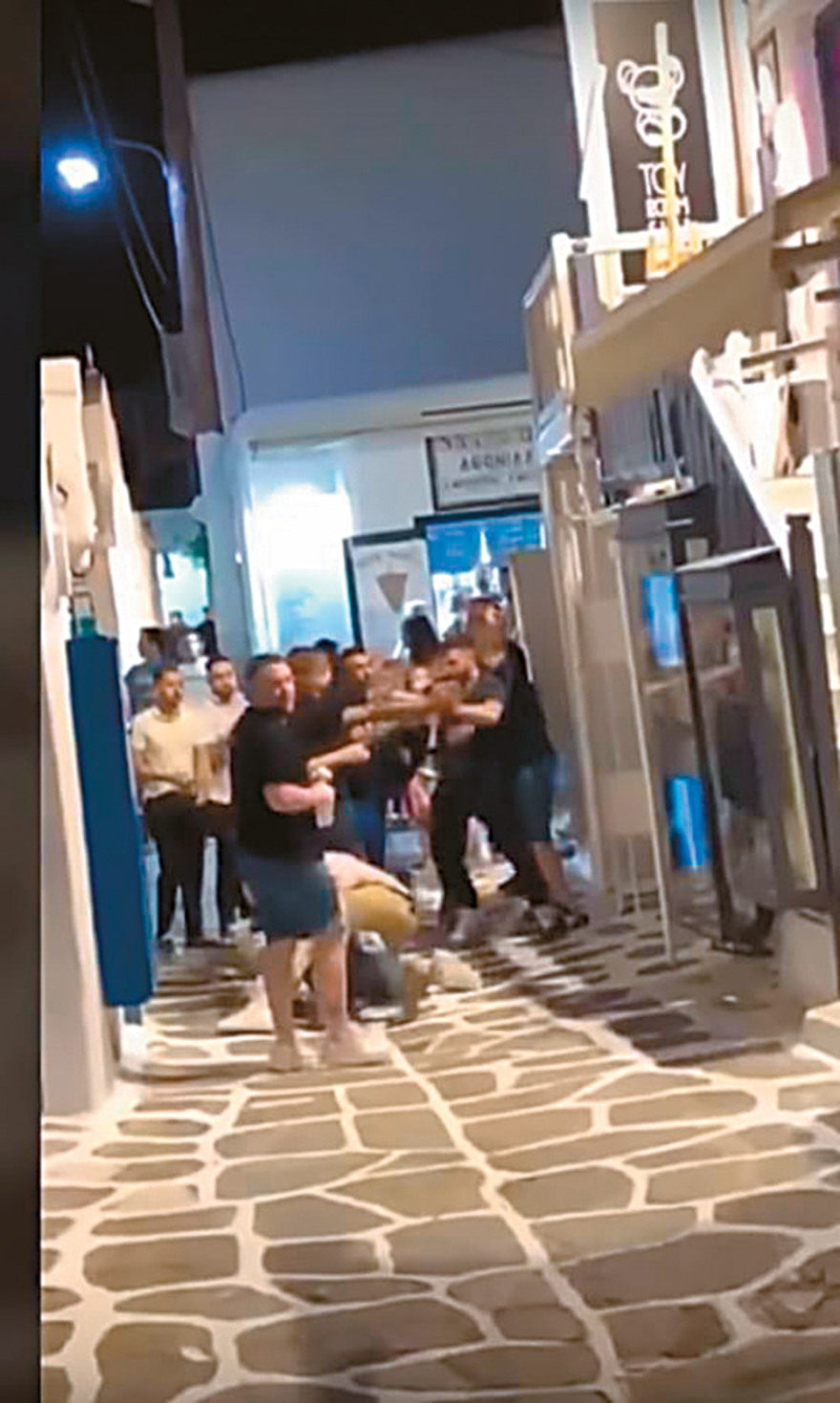 Χάρι Μαγκουάιρ: Φώναζε «fuck the greek police, I don't give a shit» - Τι περιλαμβάνει η δικογραφία