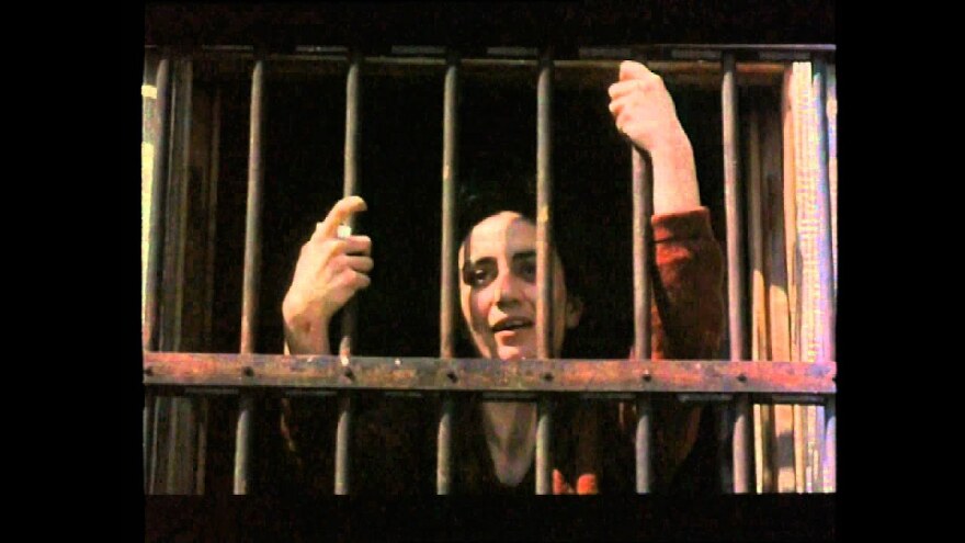 Πέθανε η σπουδαία σκηνογράφος και ενδυματολόγος Ιουλία Σταυρίδου