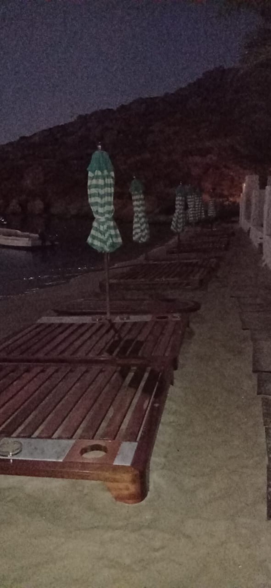 Κορωνοϊός - Μύκονος: Τα λουκέτα σε Nammos και Scorpios, οι 100 που έφυγαν πριν τους ελέγχους και η επόμενη μέρα