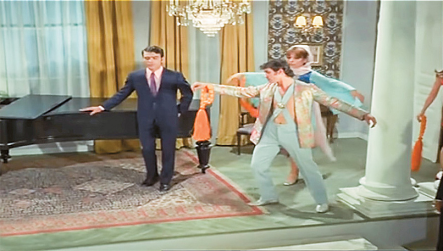 Γιάννης Πουλόπουλος: Όταν τα κορίτσια έμεναν... άγαλμα