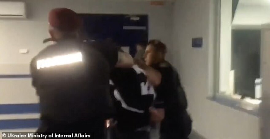 Ουκρανία: 29χρονος απήγαγε 4χρονη σε βενζινάδικο - Το βίντεο σοκάρει