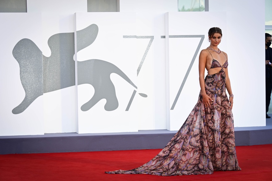 Φεστιβάλ Βενετίας: Πρεμιέρα με λάμψη και μάσκες