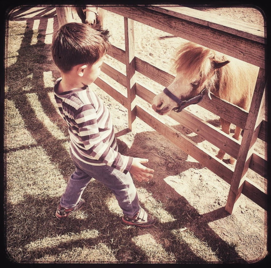 Γιάννης Κότσιρας: Το μήνυμα και η φωτογραφία για τα γενέθλια του γιου του 