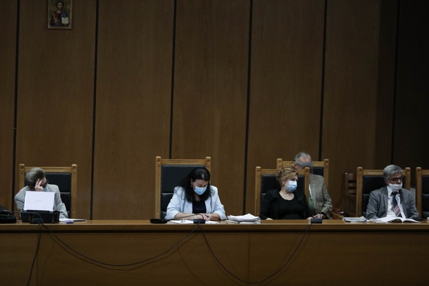 Χρυσή Αυγή: Οι αριθμοί της μαραθώνιας δίκης, οι κατηγορίες και οι προβλεπόμενες ποινές 