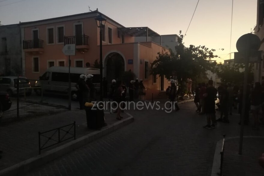 Χανιά: Επεισόδια μετά από εκκένωση κτηρίου που ήταν υπό κατάληψη εδώ και 15 χρόνια