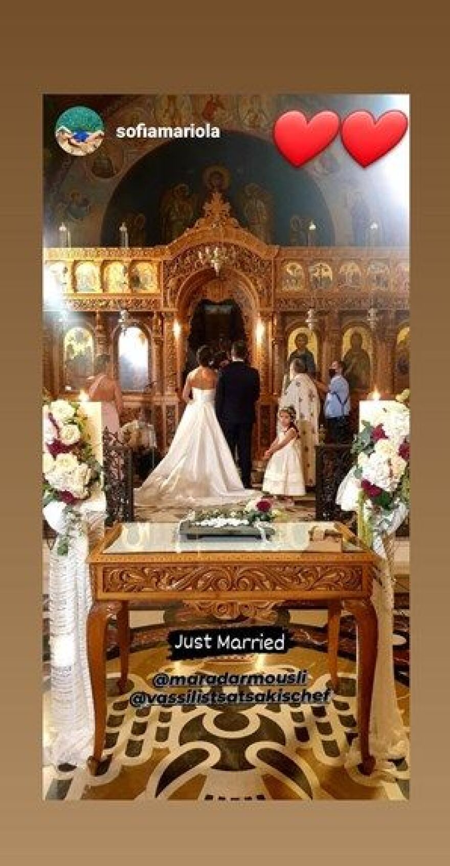 Φωτογραφίες: Παντρεύτηκε η Μάρα Δαρμουσλή