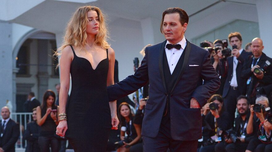 Τζόνι Ντεπ - Σόφι Χέρμαν: «Ο Τζόνι πήρε (ξανά) το όπλο του» - Από τη «θύελλα» Άμπερ Χερντ ερωτευμένος με 33χρονη Γερμανίδα