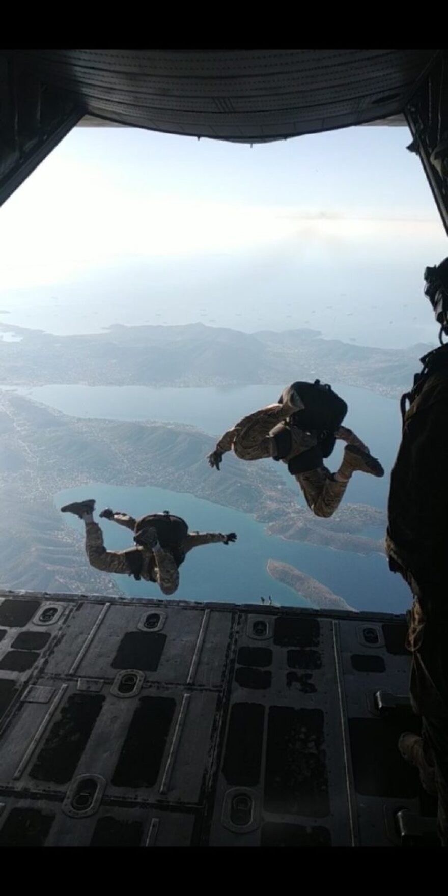 Με εκτέλεση αλμάτων τίμησαν τον αδικοχαμένο αλεξιπτωτιστή 