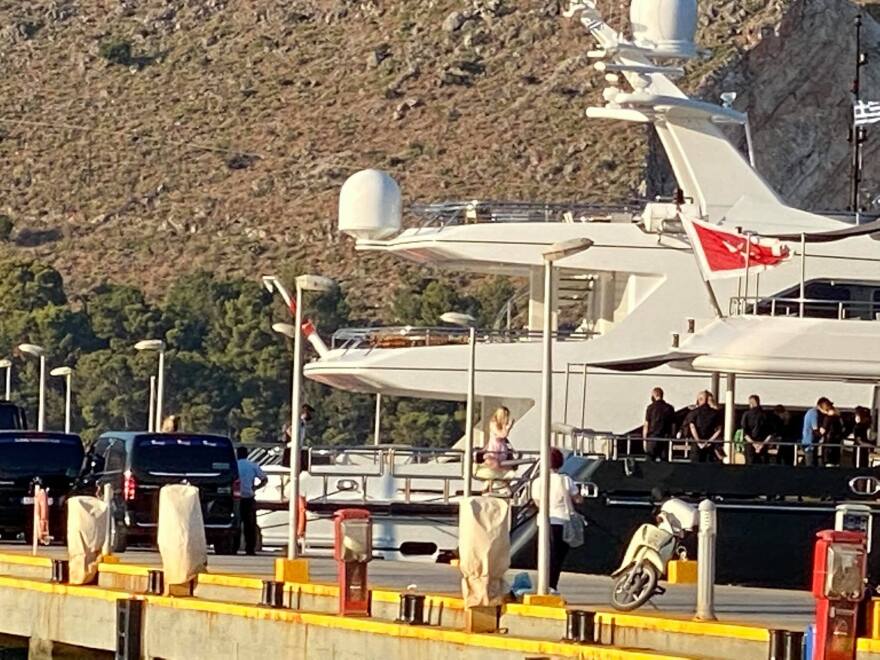 Η Κλόντια Σίφερ επιλέγει Ιόνιο: Κρουαζιέρα σε Κεφαλονιά και Ιθάκη - Δείτε φωτογραφίες