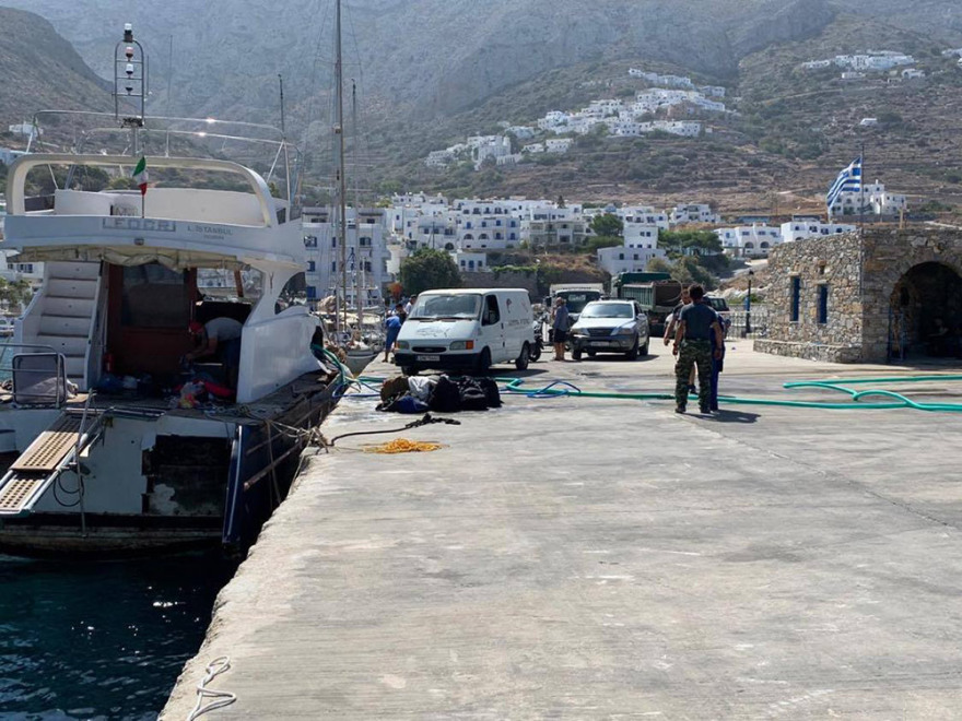 Επιχείρηση διάσωσης 151 μεταναστών από ακυβέρνητο σκάφος κοντά στην Αμοργό