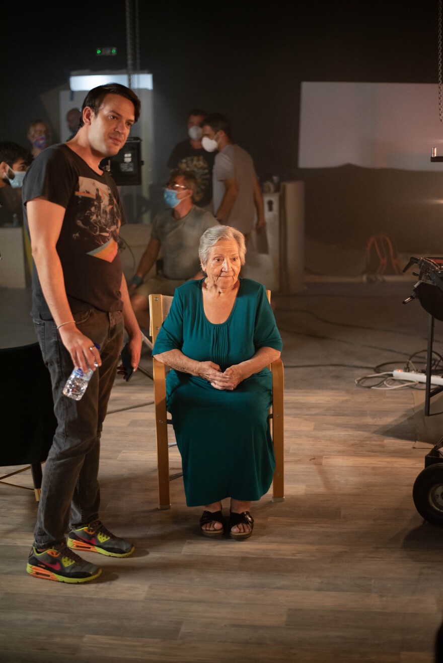 «Πάμε Δανάη»: Βackstage από το trailer της Δανάης Μπάρκα για το  νέο πρωινό του MEGA 