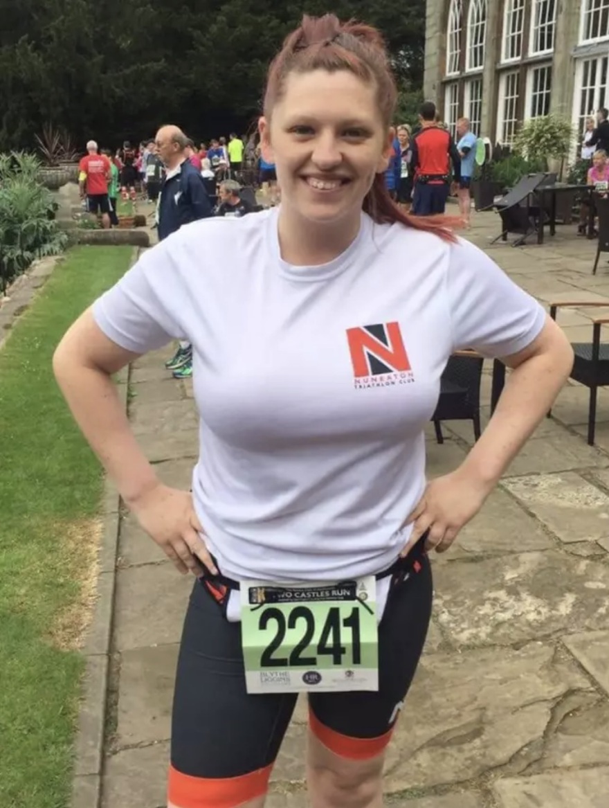 Ντέμπι Χόρτον: Το ασήκωτο στήθος της την καθήλωσε σε αναπηρική καρέκλα