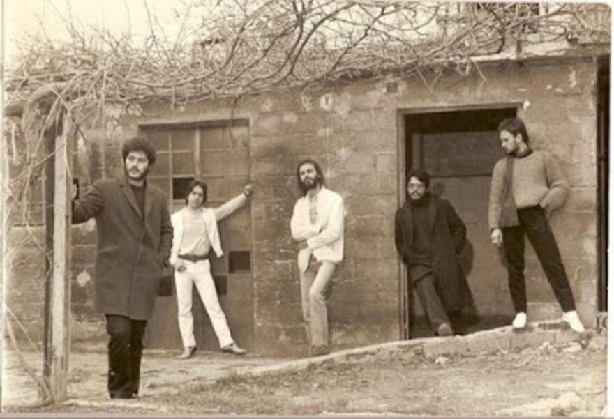 Λαυρέντης Μαχαιρίτσας: Η ζωή του ''Λάρι'' που έφυγε σαν σήμερα