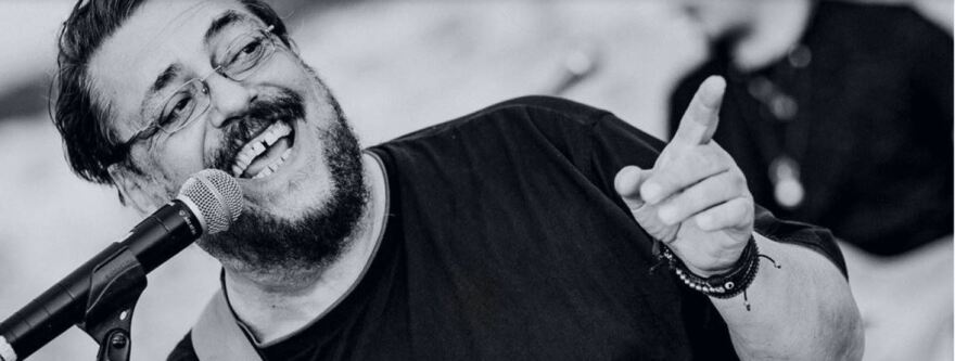 Λαυρέντης Μαχαιρίτσας: Η ζωή του ''Λάρι'' που έφυγε σαν σήμερα