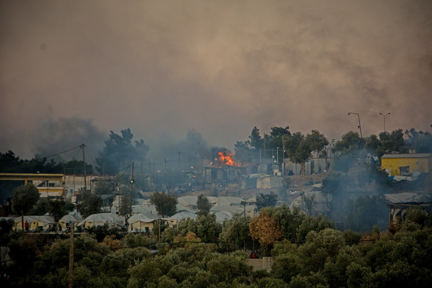 Φωτιά στη Μόρια: Σε κατάσταση έκτακτης ανάγκης η Λέσβος 