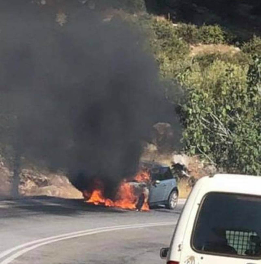 Μεγάλη φωτιά στη Νέα Μάκρη - Ενισχύονται οι πυροσβεστικές δυνάμεις