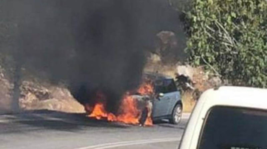 Μεγάλη φωτιά στη Νέα Μάκρη - Ενισχύονται οι πυροσβεστικές δυνάμεις