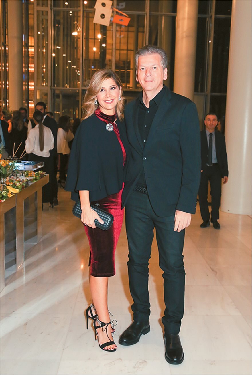 Folli-Follie: Η αποκαθήλωση της «αγίας» οικογένειας 