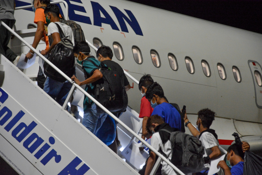 Μεταναστευτικό: Στη Θεσσαλονίκη τα πρώτα ασυνόδευτα προσφυγόπουλα από τη Μόρια