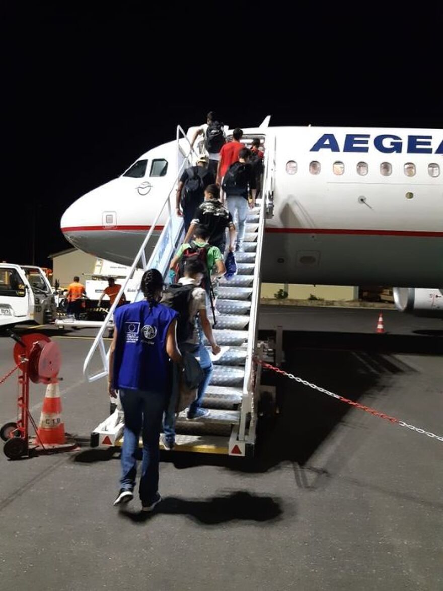 Μεταναστευτικό: Στη Θεσσαλονίκη τα πρώτα ασυνόδευτα προσφυγόπουλα από τη Μόρια