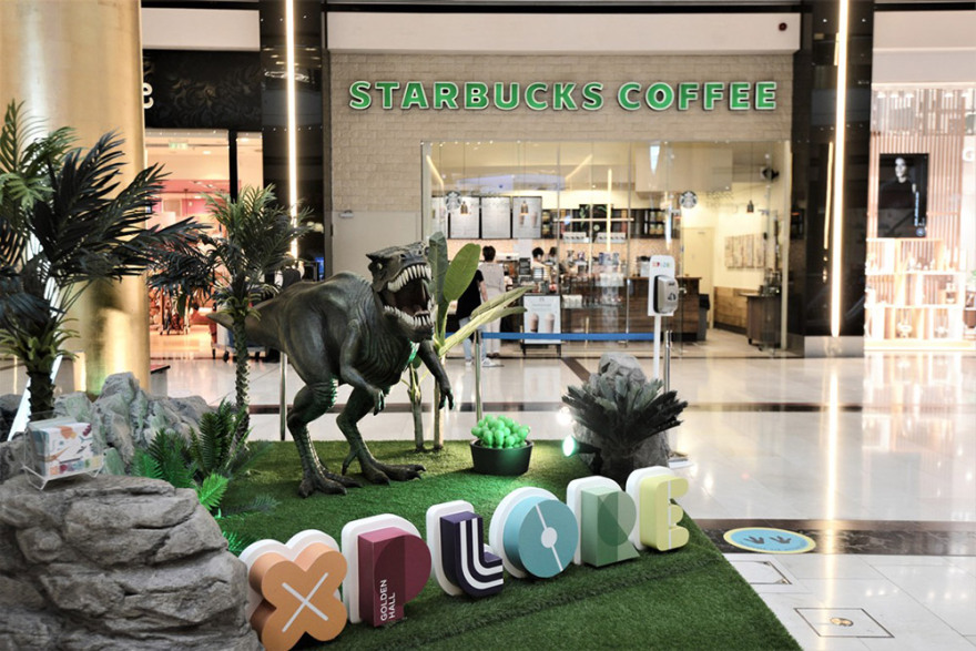 Στο Golden Hall συμβαίνουν απίστευτα πράγματα!