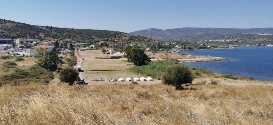 Έκρυθμη η κατάσταση στη Λέσβο: Στήνουν νέο ΚΥΤ στο Καρά Τεπέ - Αντιδρούν πρόσφυγες και κάτοικοι 