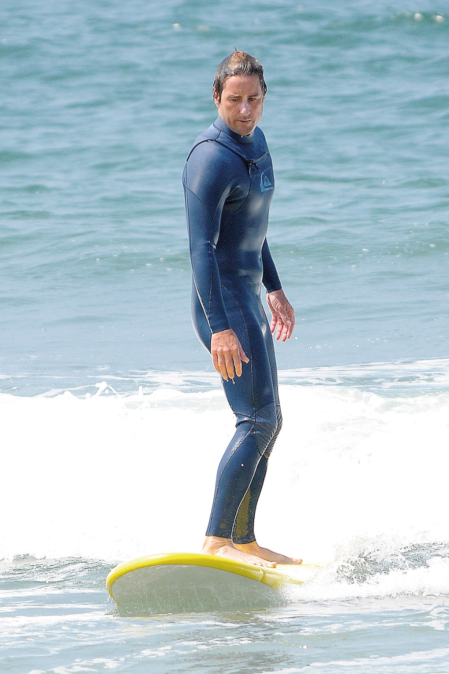 Οταν τα αστέρια του Χόλιγουντ αποφασίζουν να δαμάσουν τα κύματα