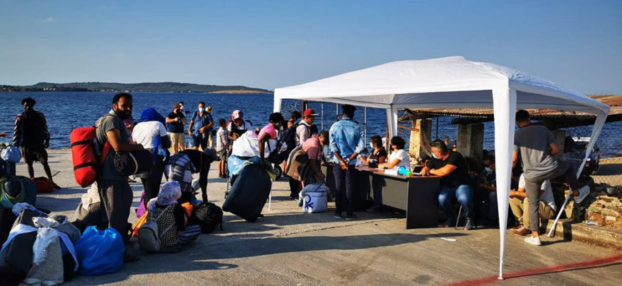 Στο νέο καταυλισμό μπαίνουν οι μετανάστες - Ξεκίνησε η καταγραφή στο Πεδίο Βολής του Καρά Τεπέ