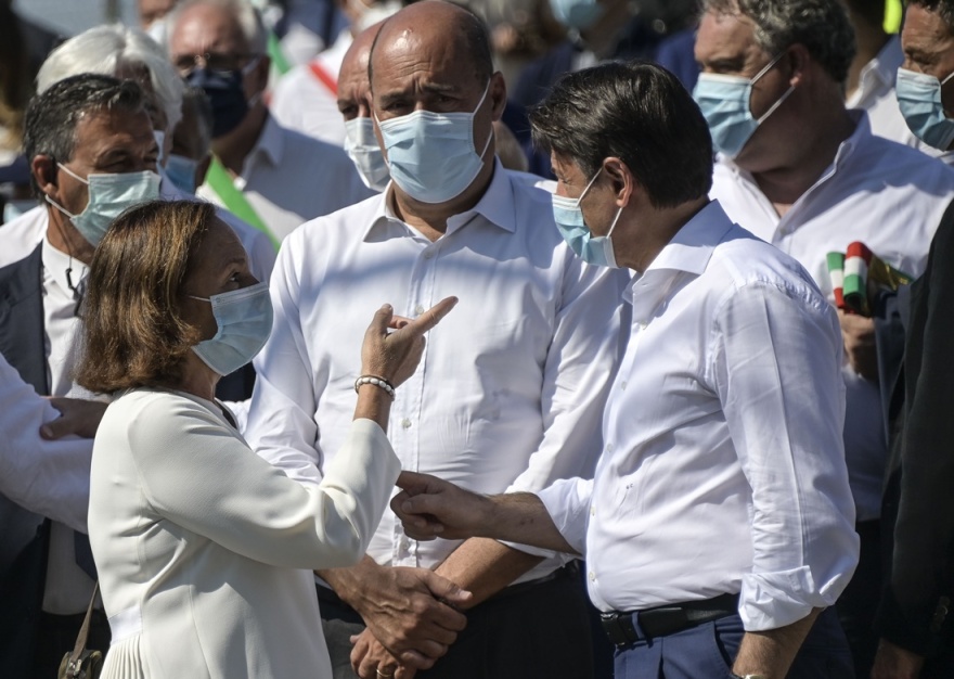 Ιταλία: Παρών ο Κόντε στην κηδεία του 21χρονου που ξυλοκοπήθηκε μέχρι θανάτου από συμμορία