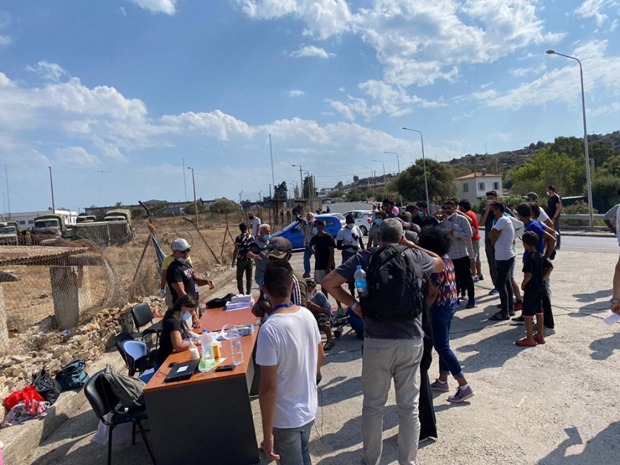 Στο νέο καταυλισμό μπαίνουν οι μετανάστες - Ξεκίνησε η καταγραφή στο Πεδίο Βολής του Καρά Τεπέ