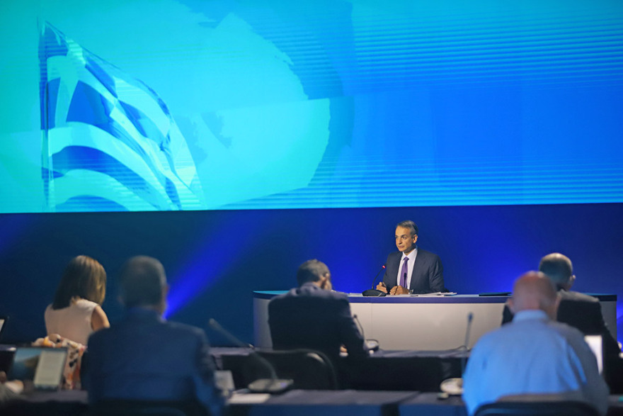 ΔΕΘ 2020: Προσαρμοσμένη στην... εποχή του κορωνοϊού η συνέντευξη Μητσοτάκη (φωτό)