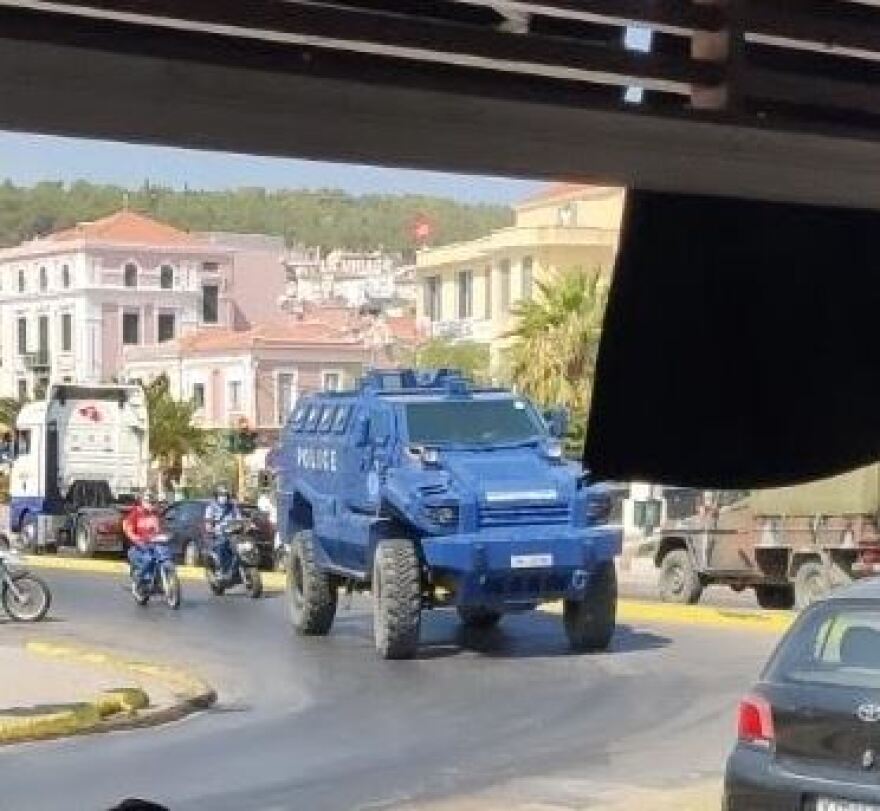 Στη Μυτιλήνη τα τεθωρακισμένα Typhoon της ΕΛΑΣ  που επιχειρούσαν στον Έβρο 