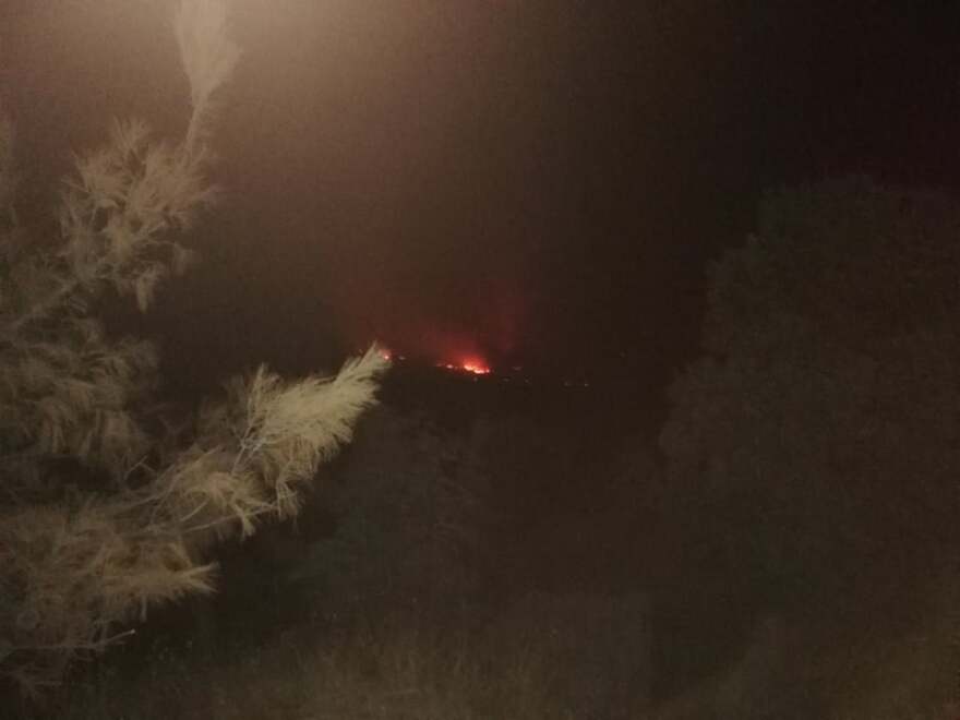Αλεξανδρούπολη: Ολονύχτια μάχη με τις φλόγες - Αποκόπηκε το ένα μέτωπο, μαίνεται το δεύτερο