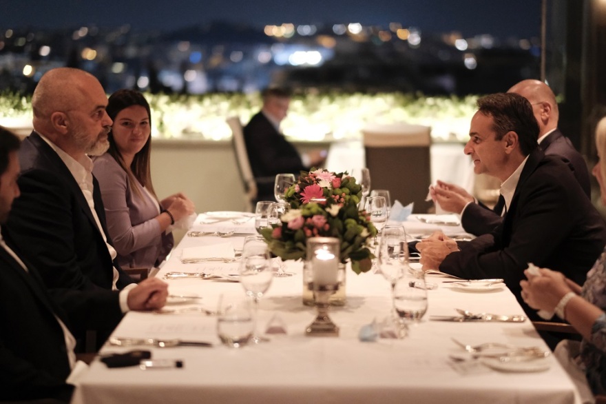 Μητσοτάκης - Ράμα στην Ακρόπολη: Συμφώνησαν να διευθετήσουν τις εκκρεμότητες του παρελθόντος