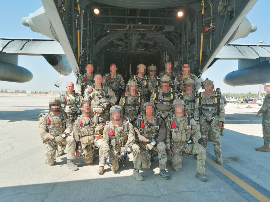 Η ιστορία ενός αλεξιπτωτιστή: «Θα ζήσω τη ζωή μου σαν άντρας και ό,τι είναι να γίνει θα γίνει»